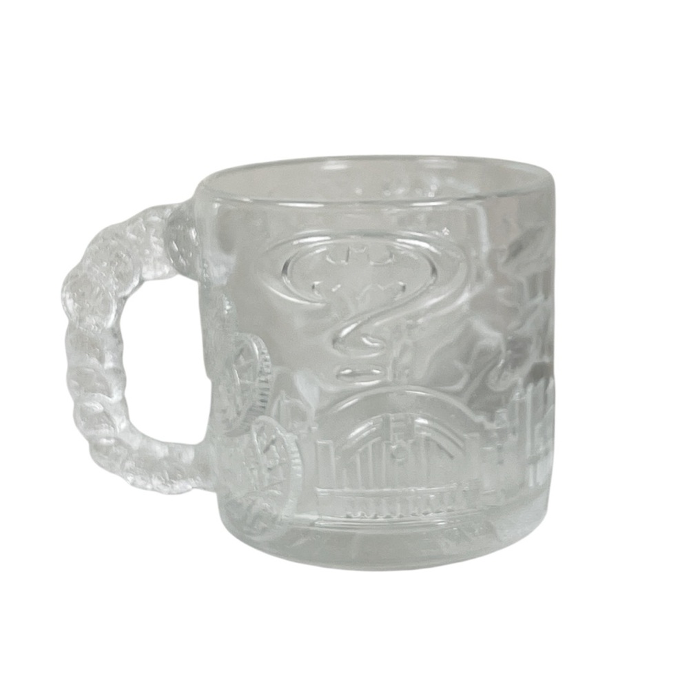 McDonald’s Batman Forever Harvey Dent Two-Face Embossed Design Clear Glass Mug - Picture 2 of 3